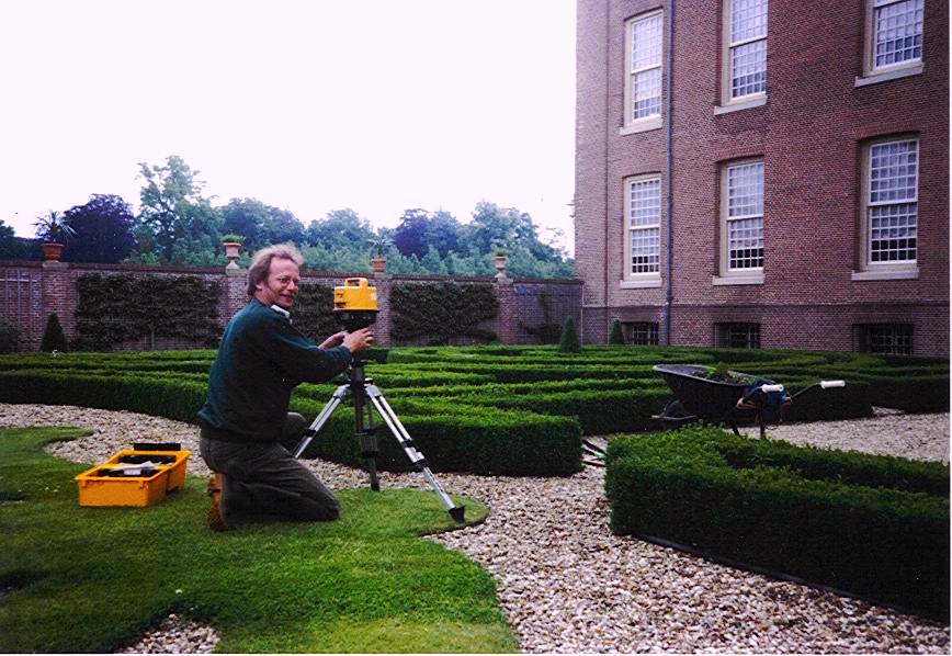 Het plaatsen en instellen van de laser